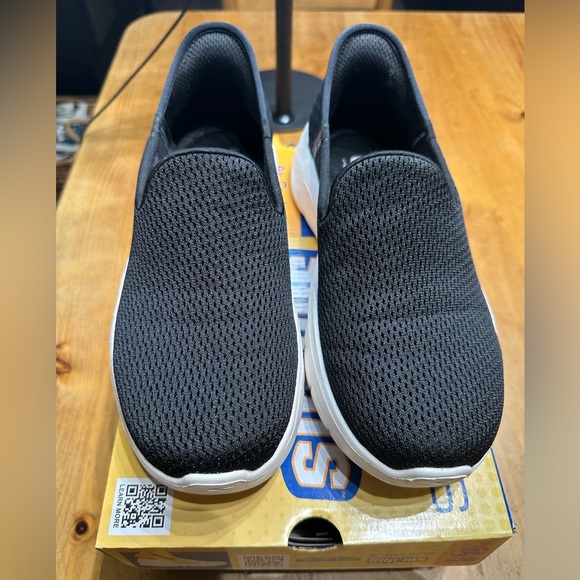 Skechers Slip-ins: GO WALK Flex - Relish-Black, Women’s size 7 - Picture 3 of 8